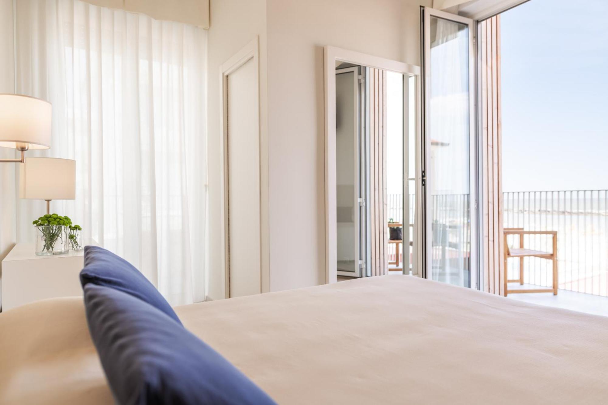 Hotel Capanni Bellaria-Igea Marina Exteriör bild
