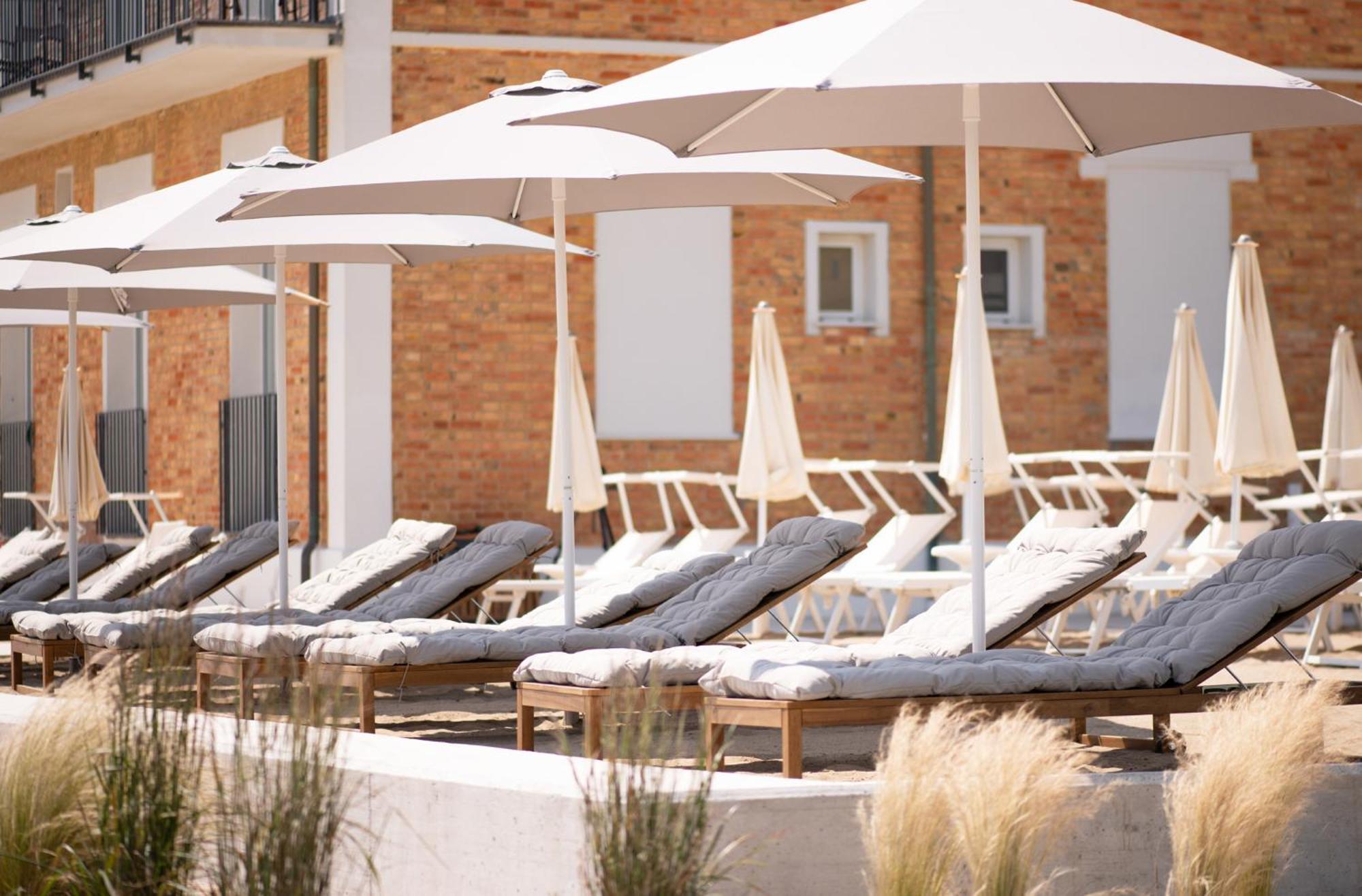 Hotel Capanni Bellaria-Igea Marina Exteriör bild